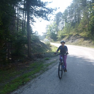 Mountain Bike & E-BIKE TOURS 