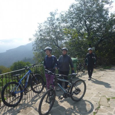 Mountain Bike & E-BIKE TOURS 