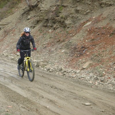 Mountain Bike & E-BIKE TOURS 