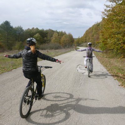 Mountain Bike & E-BIKE TOURS 