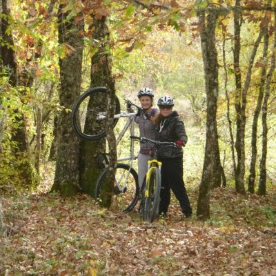 Mountain Bike & E-BIKE TOURS 